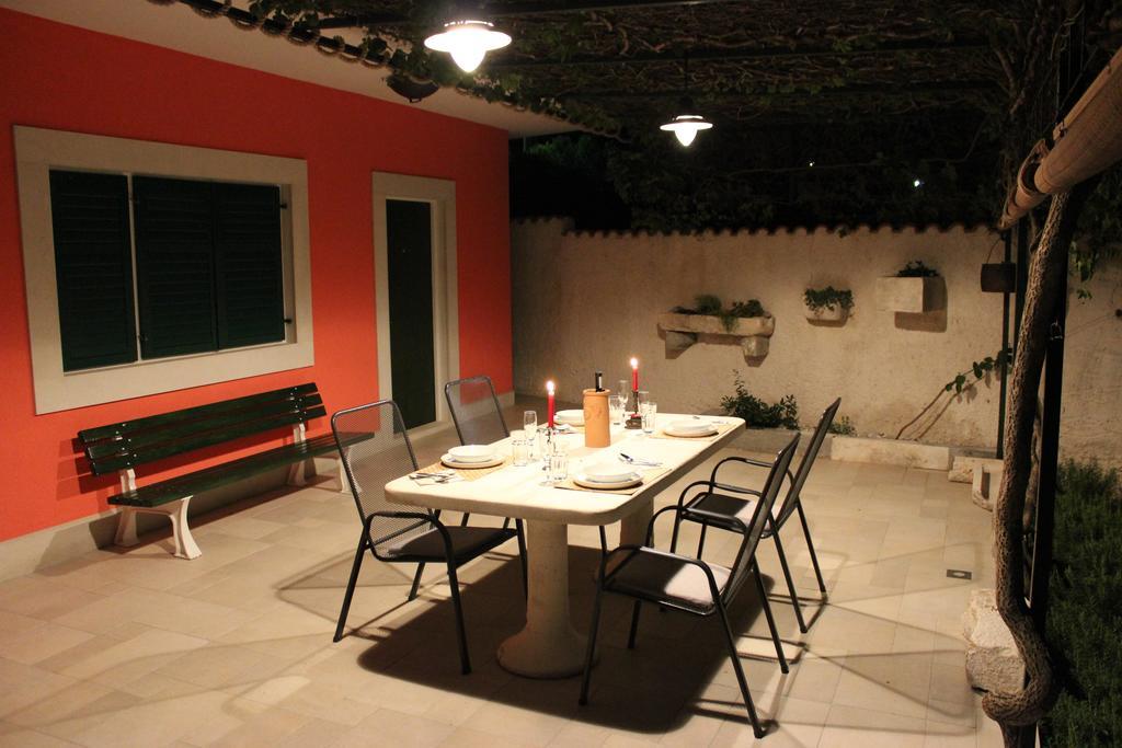 Apartment Vila Volicija Makarska Eksteriør bilde